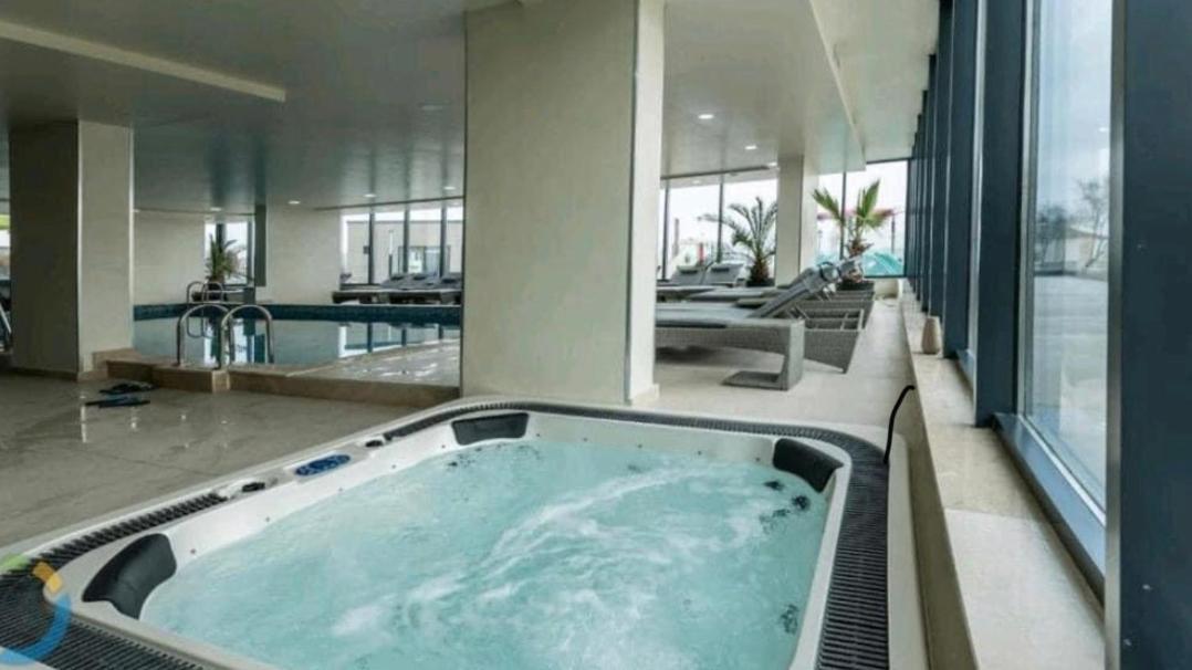 Apartament Rebeca Lux By Alezzi Beach Resort Нэводари Экстерьер фото