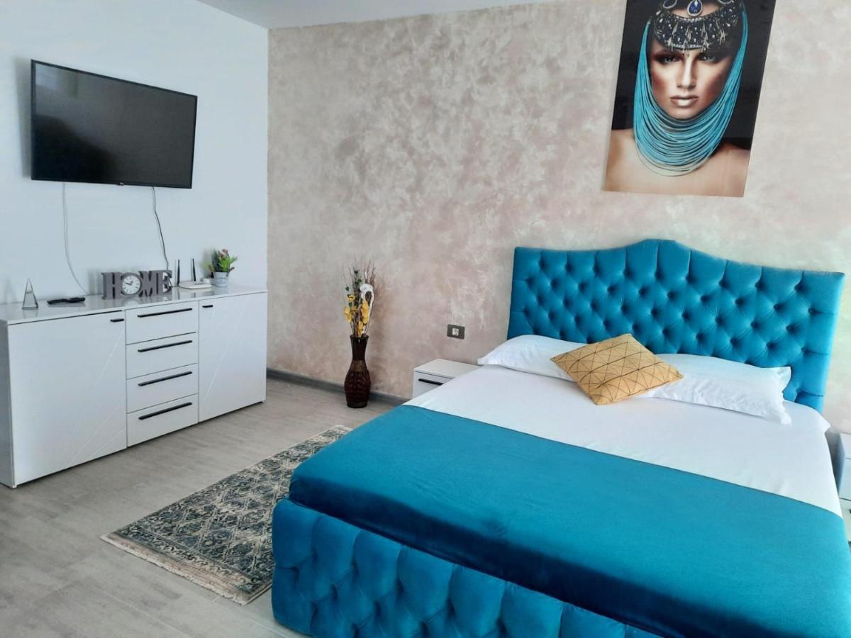 Apartament Rebeca Lux By Alezzi Beach Resort Нэводари Экстерьер фото