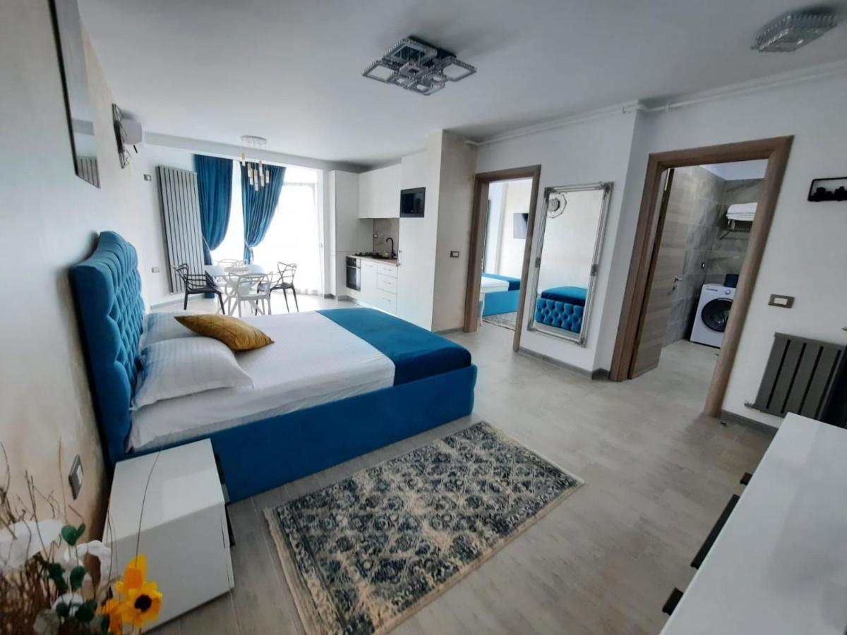Apartament Rebeca Lux By Alezzi Beach Resort Нэводари Экстерьер фото